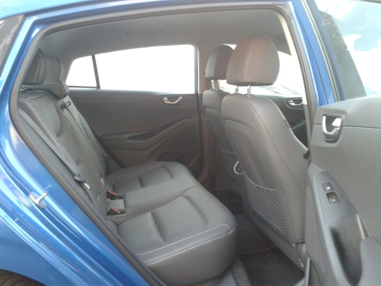 Hyundai Ioniq Electric - zadní sedadla